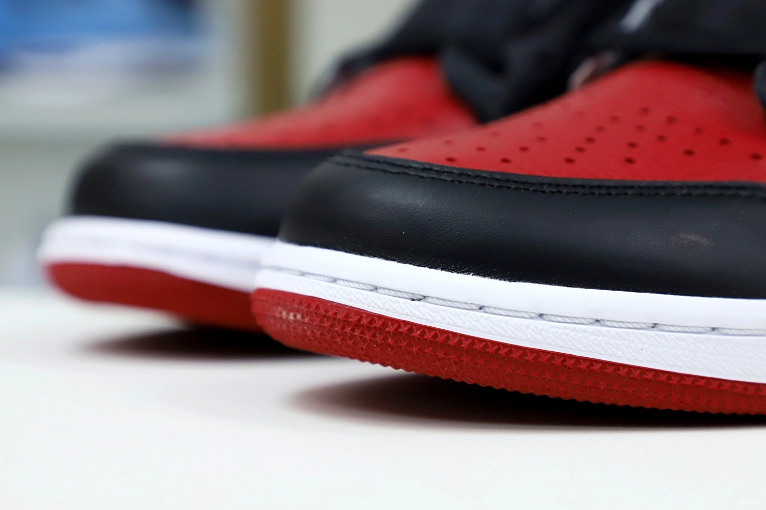 AIR HIGH RETRO JORDAN 'BRED' 1 OG 1207